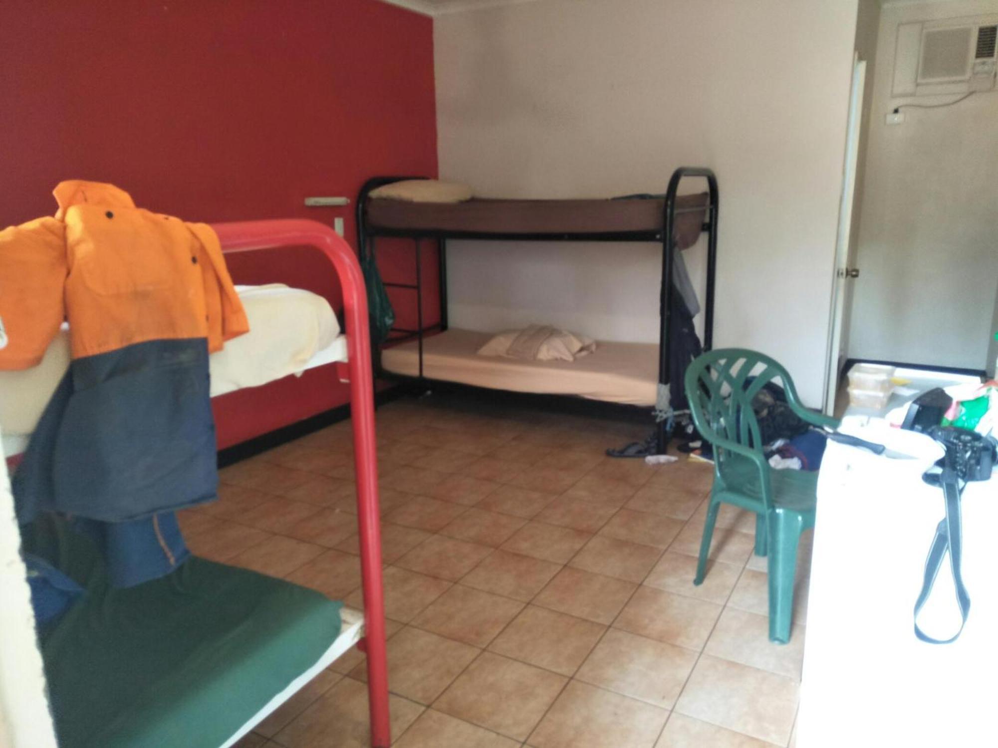 Palm Court Backpackers Albergue Katherine Exterior foto
